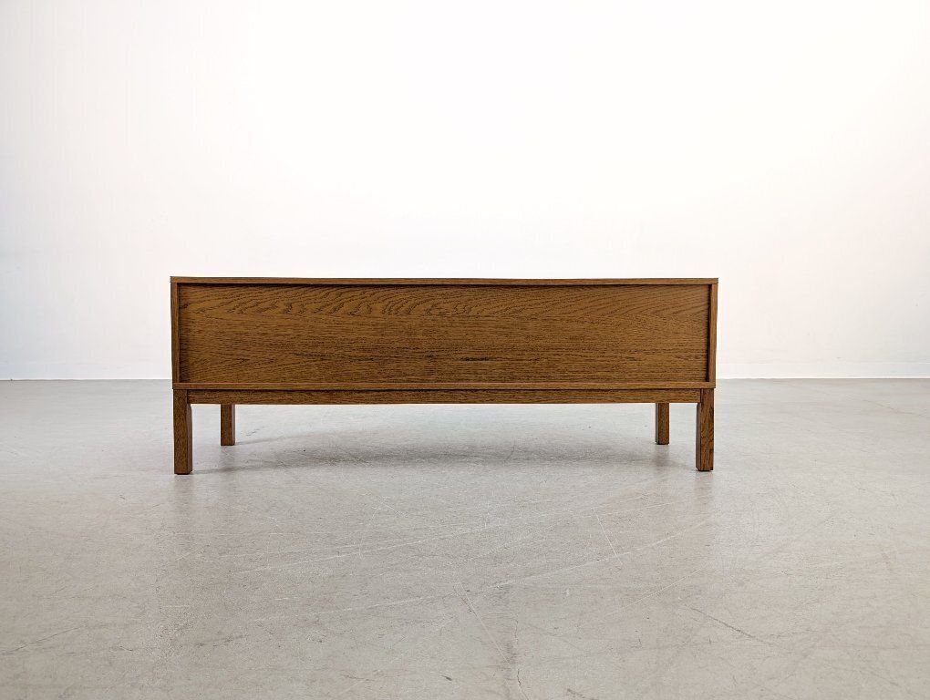 photo furniture Knut & Marianne Hagberg Dressoir Ikea 2010 Eiken Design Ladekast