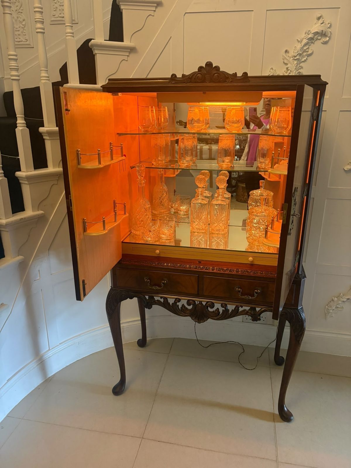 photo buy Antique Figured Mahogany Illuminated Cocktail Drinks Cabinet On Stand