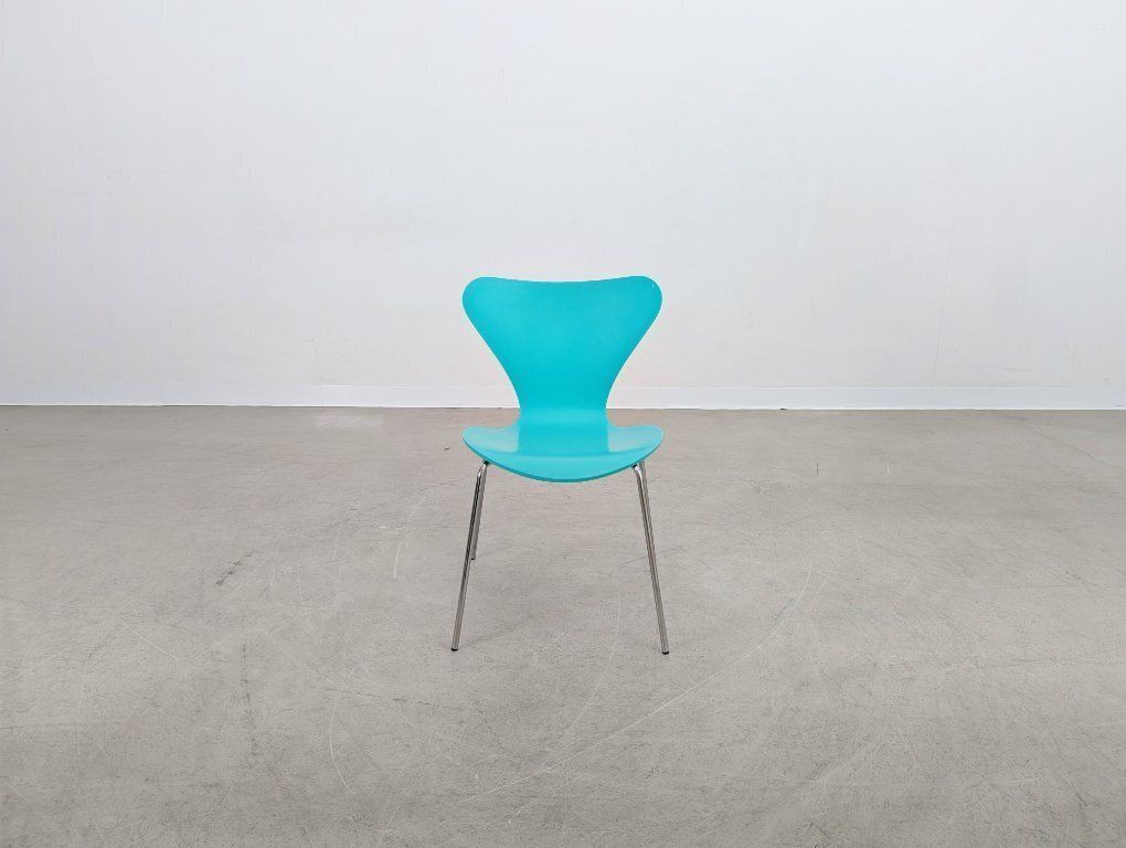Fritz Hansen Series 7 stoel turquoise 3107 stoel Arne Jacobsen photo furniture