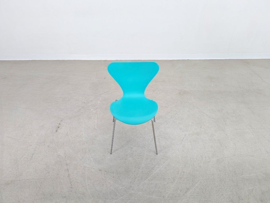 Chaise Fritz Hansen Series 7 turquoise 3107, par Arne Jacobsen photo Mobilier