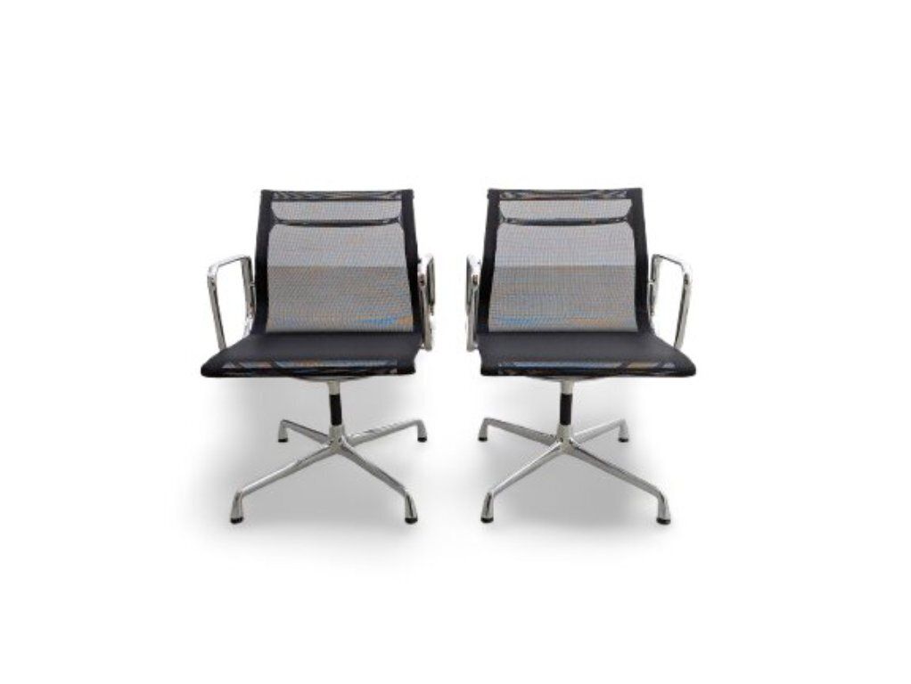 Set Van 2 Vitra Ea108 Bureaustoelen, Charles Ray Eames Mesh Ontwerp