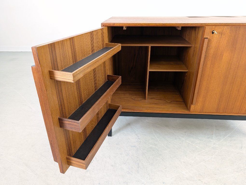 Dressoir Atlas Silkeborg Møbelfabrik Koelkast Bernadotte Teak photo vinterior