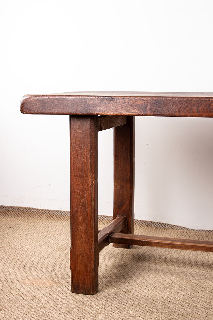 Grande table à manger brutaliste en orme massif, dans le style de Olavi Hanninen, 1960. photo for sale