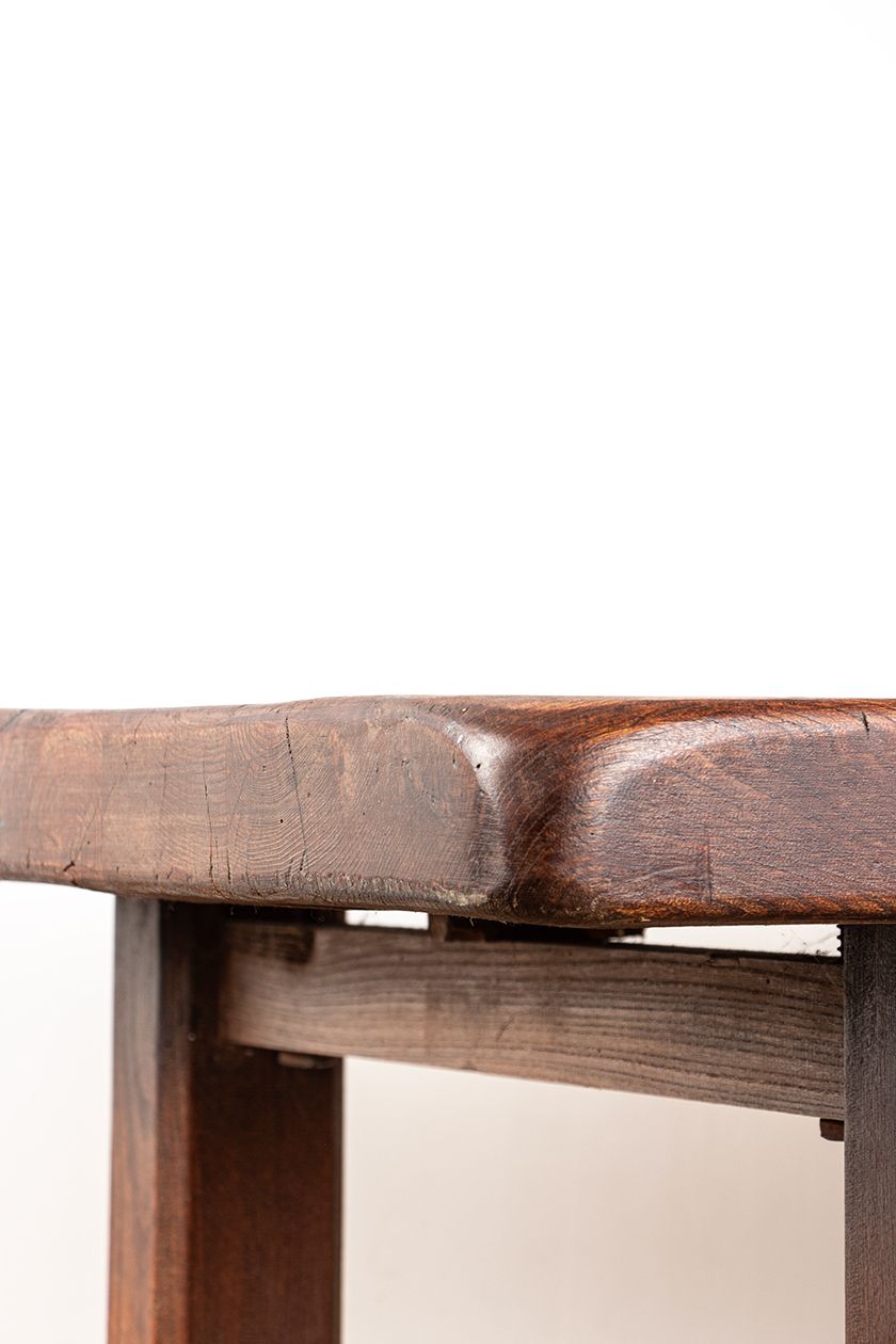 Grande table à manger brutaliste en orme massif, dans le style de Olavi Hanninen, 1960. photo vintage