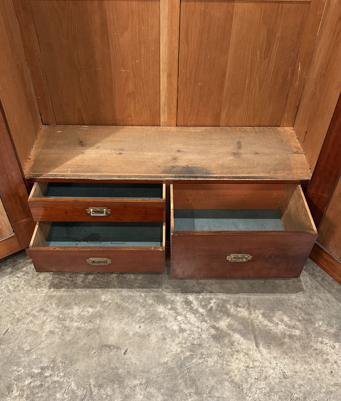 Victorian Mahogany Double Wardrobe photo Furniture