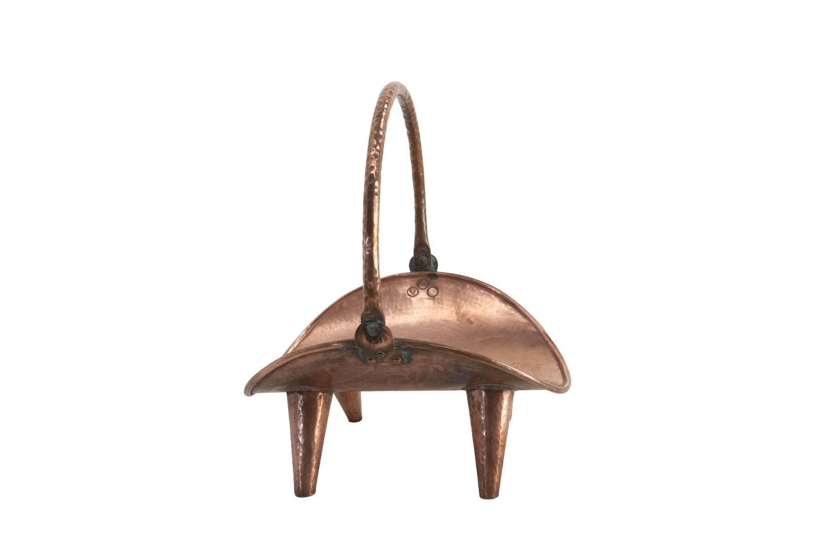 Houtblokhouder of decoratieve mand in gehamerd koper, Frankrijk, ca. 1940 photo for sale