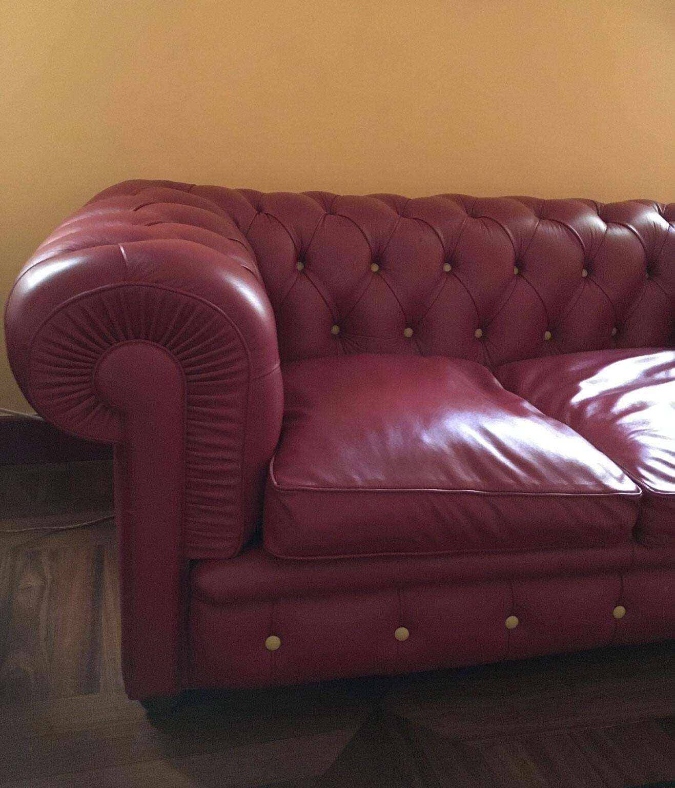Early 21st Century Italy Chester Bordeaux Leather Baroque Sofa By Poltrona Frau photo 6611.0