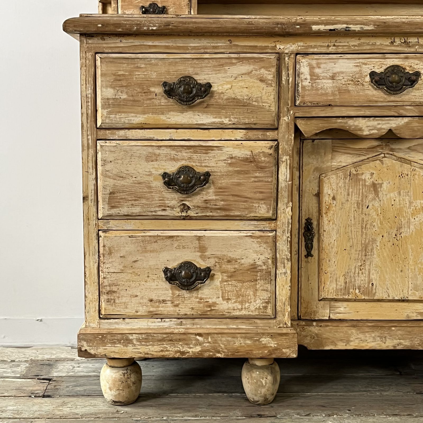 Antique Painted Pine Kitchen Dresser photo 1785.0