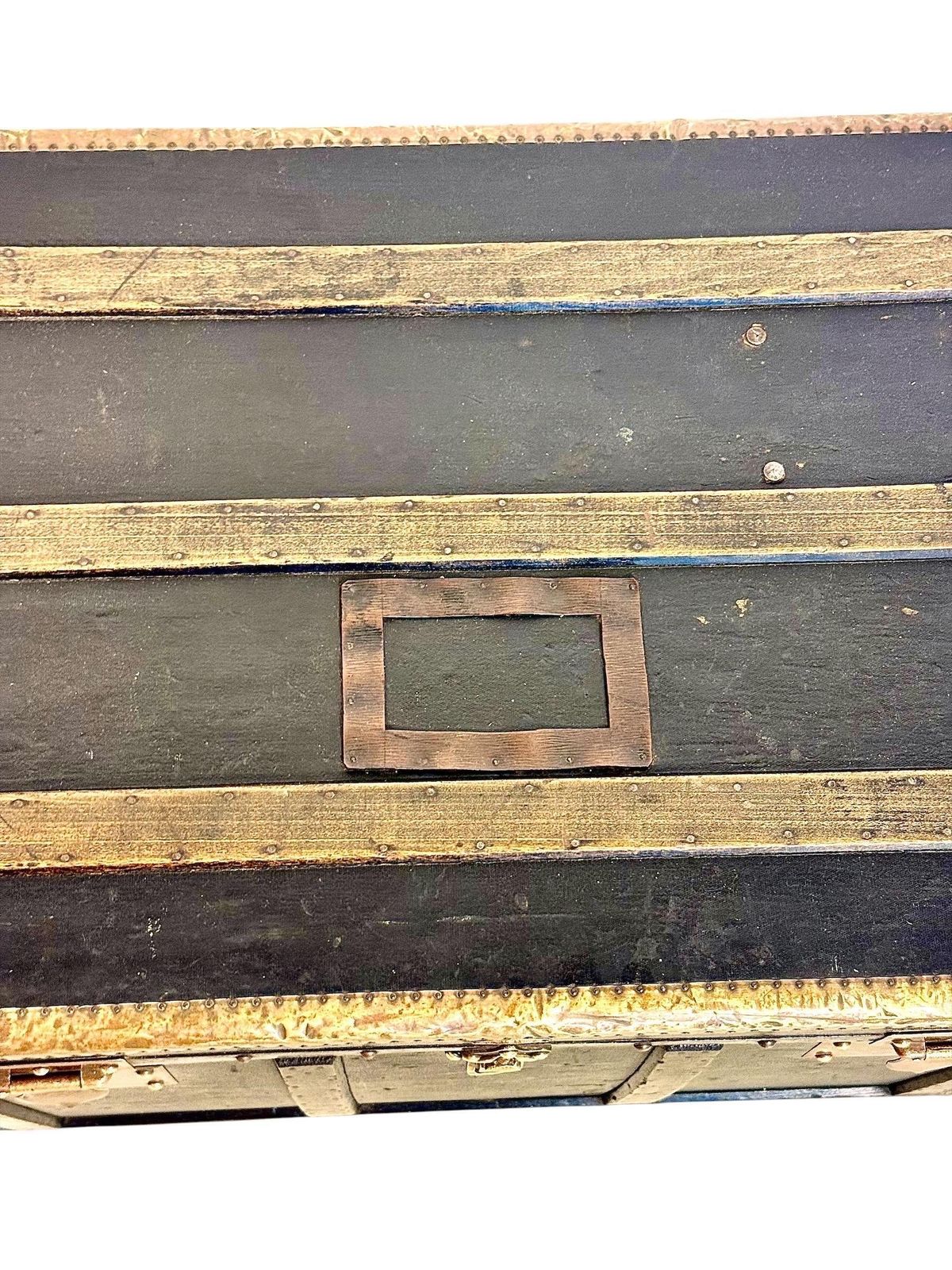 photo vinterior Black Canvas And Brass Flat Travel Trunk, Belle époque France Circa 1912