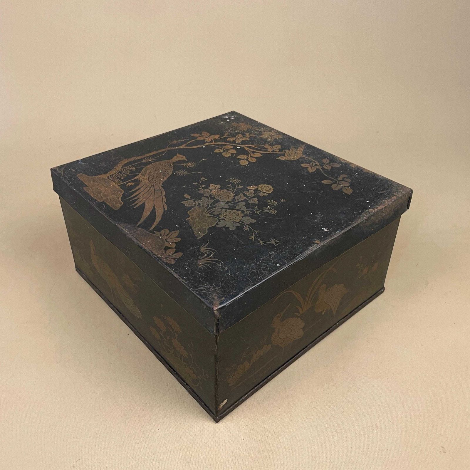 Oriental Metal Tin Box Black Gold Bird Keepsake Storage Box Chinoiserie Style Decorative Home Accent Vintage photo Home Decor