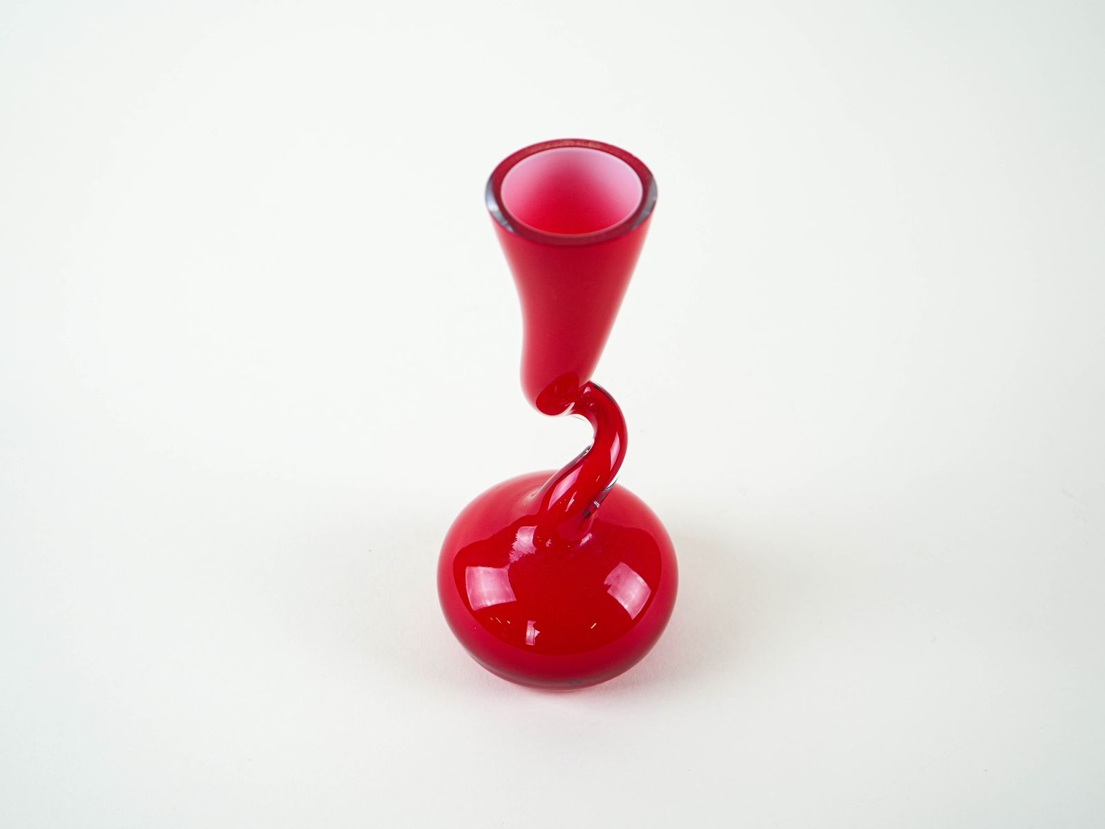 Red Vase, Swing Vase, Danish Design, Manufactured By Normann Copenhagen, Designed By Britta Bonnesen photo 289.0