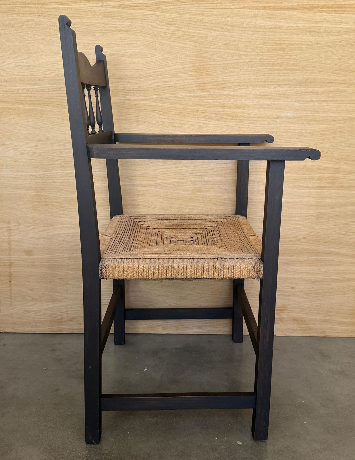 Fauteuil en bois à assise tressée main photo for sale