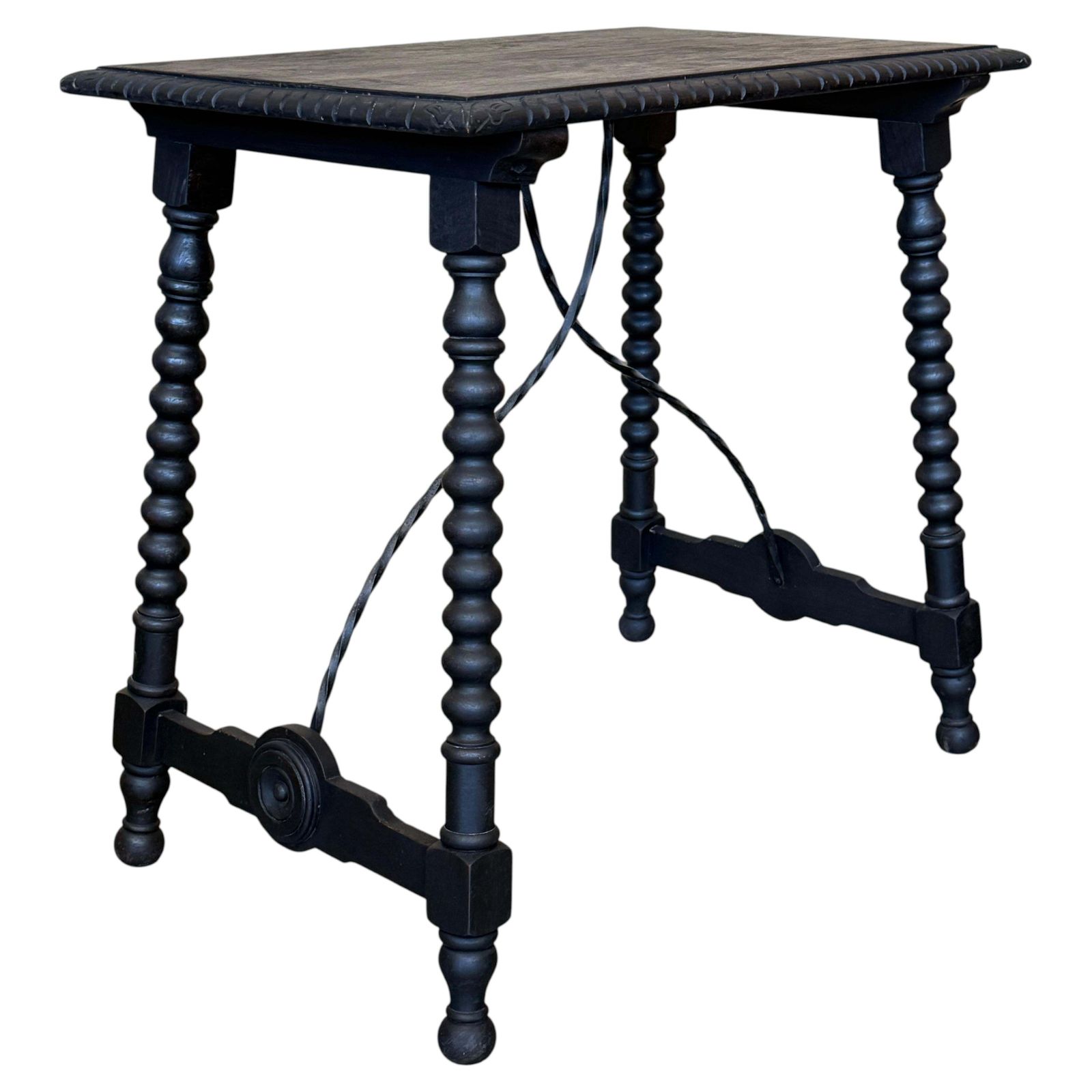 Table d'appoint espagnole en bois massif avec détails en fer forgé, style baroque traditionnel