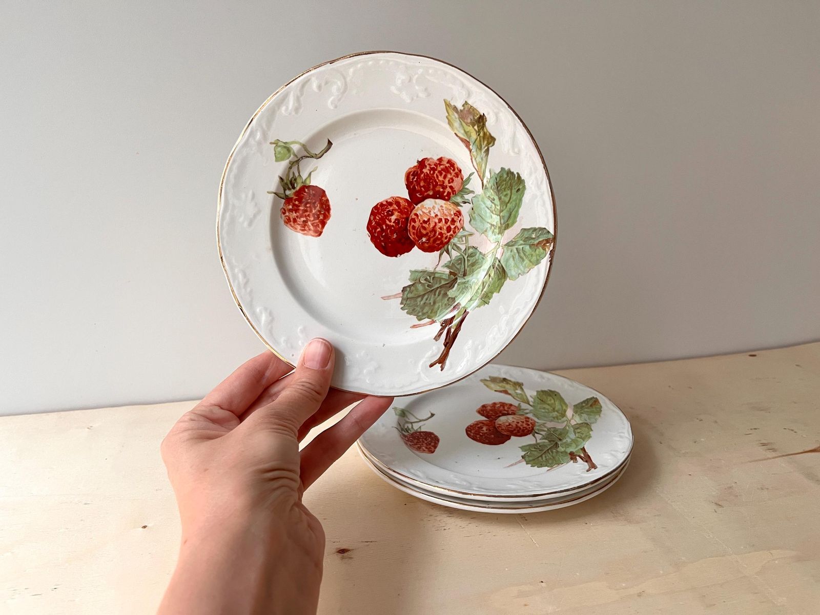 Antique French Strawberries Dessert Plates, Saint Amand Hamage Tableware In Ironstone Circa 1900's