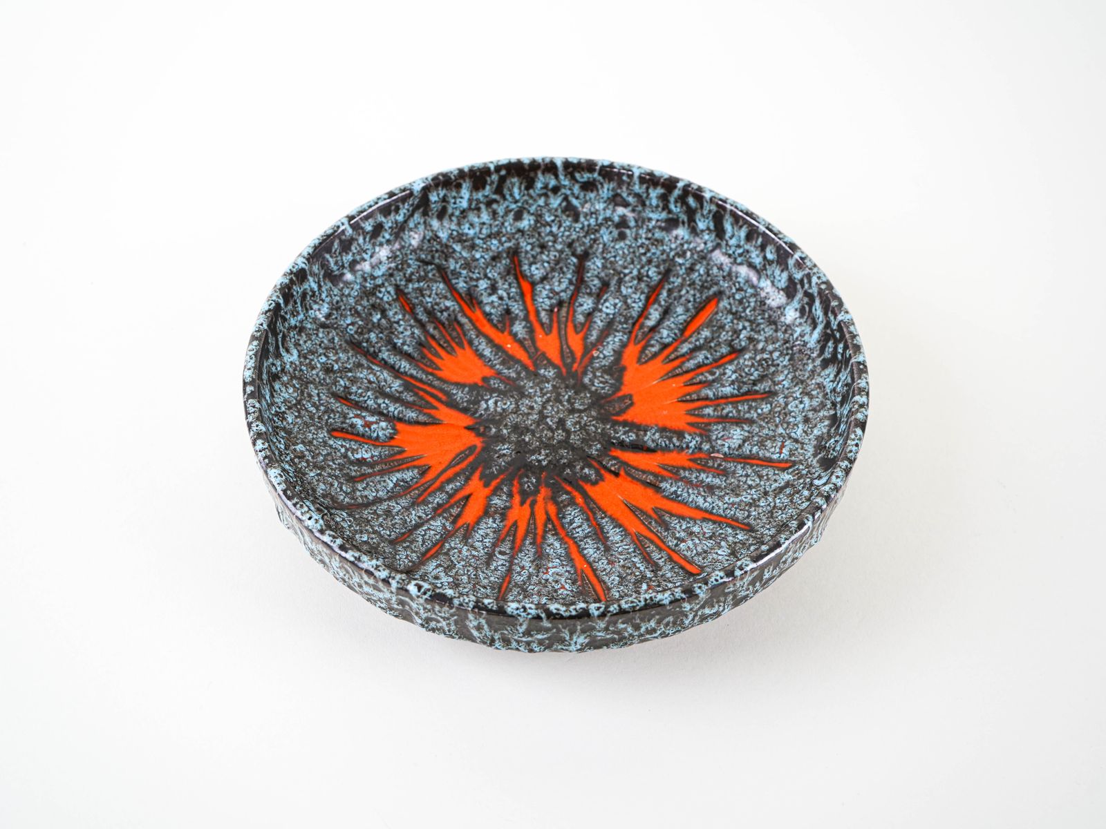 Assiette en céramique, design allemand, années 1960, fabriquée en Allemagne de l'Ouest photo 379.0