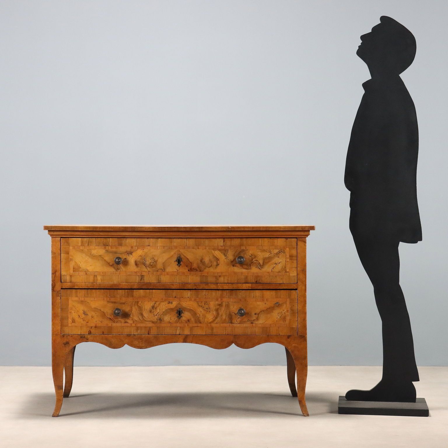 Antieke Ladekast Walnoot Wortelnoothout Italië 18e Eeuw photo furniture