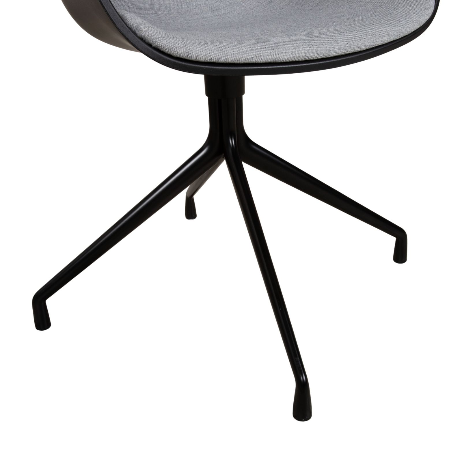 photo furniture Lot de 4 chaises Hay AAC20 en plastique, grises et noires, fonction manuelle