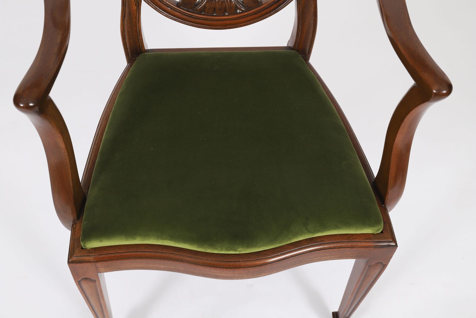 Set 8 Edwardian Shield Back Dining Chairs  Circa 1910  20th C photo vinterior