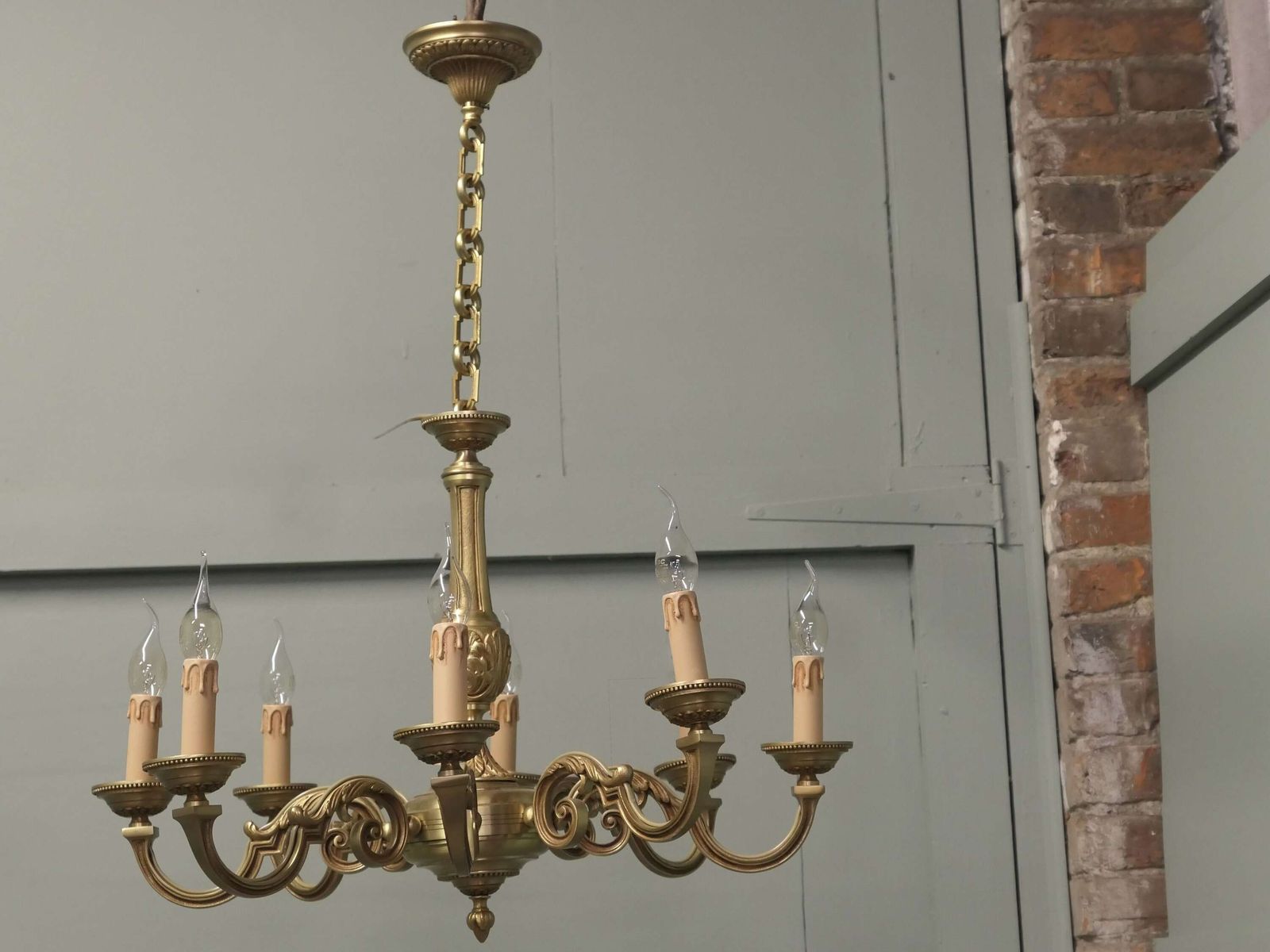 Large French Gilded Brass Chandelier This Is A Very Good Quality Piece, It Has 8 Arms. photo 900.0