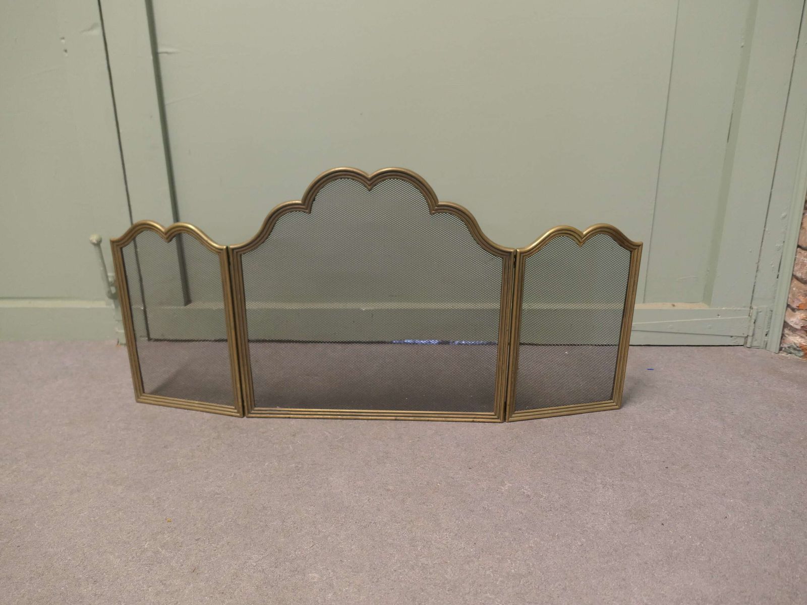 Decorative Italian Folding Brass Fire Guard This Is A Very Attractive Folding Spark Guard. photo Home Fixtures