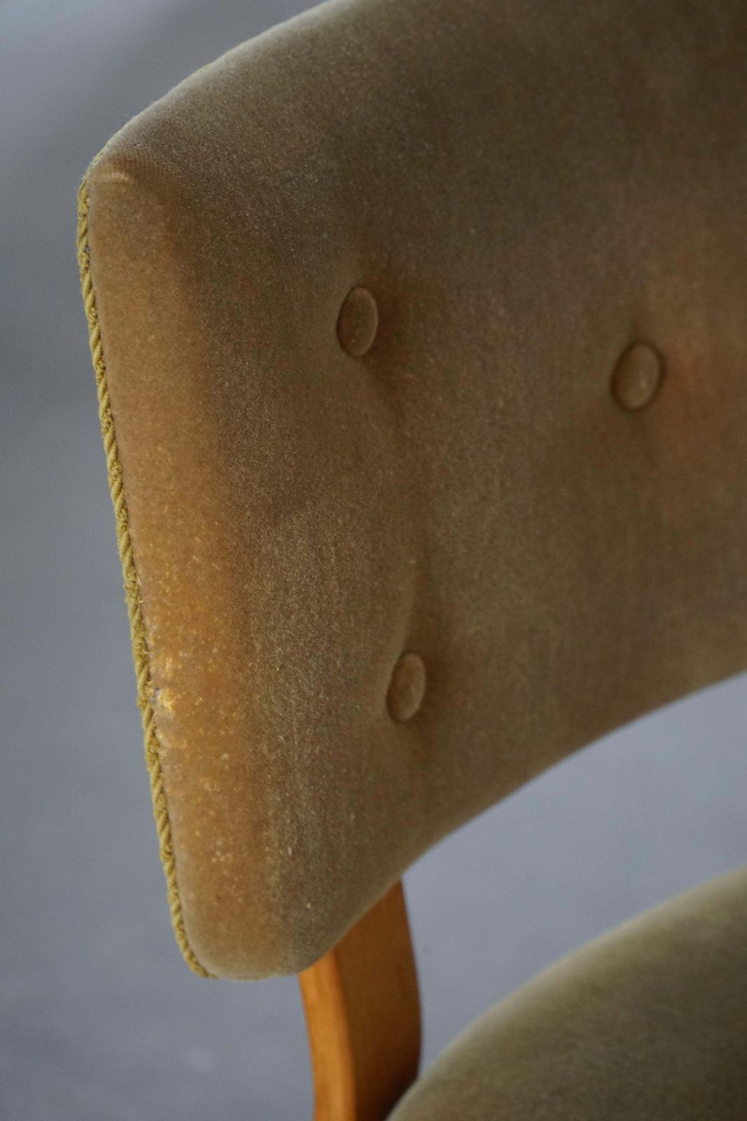 photo buy Set Of 7 Dining Chairs, Model 62 By Alvar Aalto For O.Y., Mid 20th Century