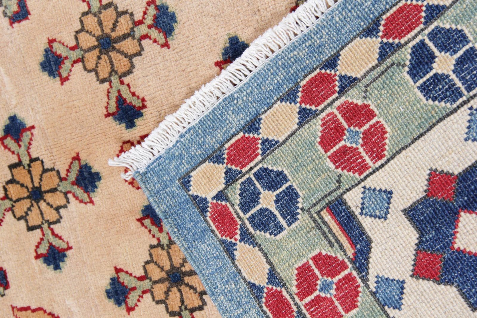 Handgemaakt tapijt, blauw geometrisch vloerkleed, groot woonkamervloerkleed photo Textiel
