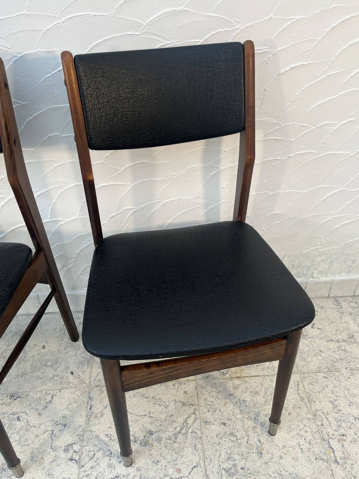 Paar vintage Scandinavisch stijl stoelen, ca. jaren 1960. photo for sale