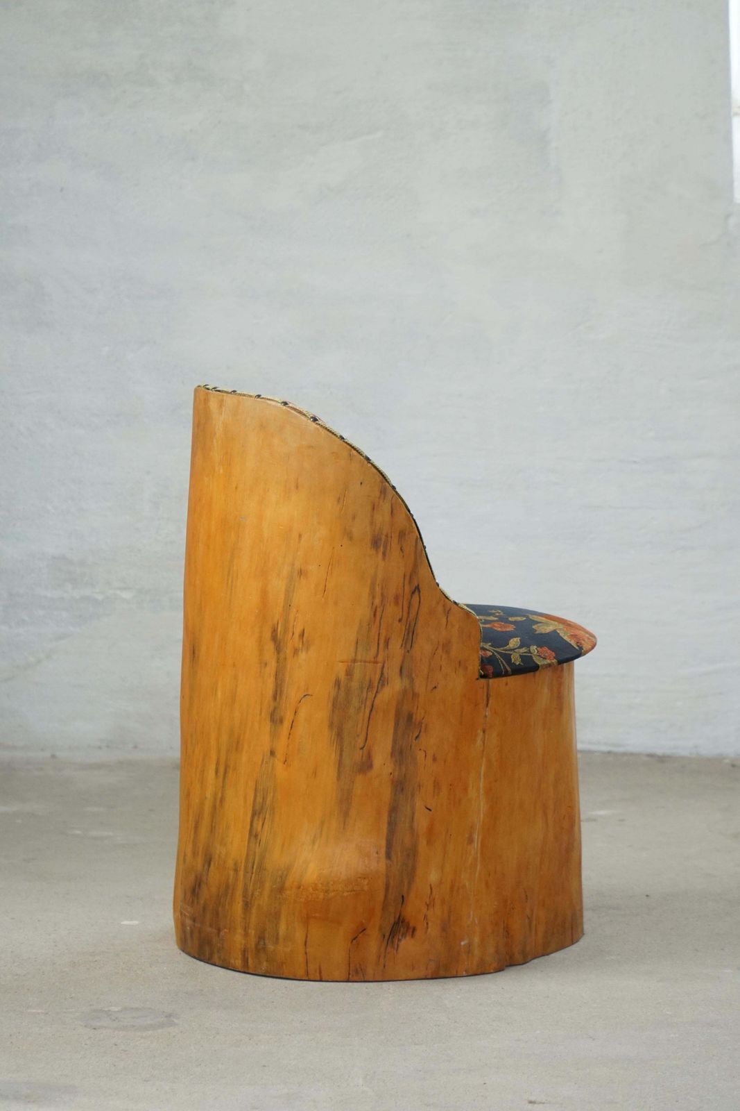 photo vinterior Swedish Stump Chair / “Kubstol” In Pine & Floral Upholstery, Mid 20th Century