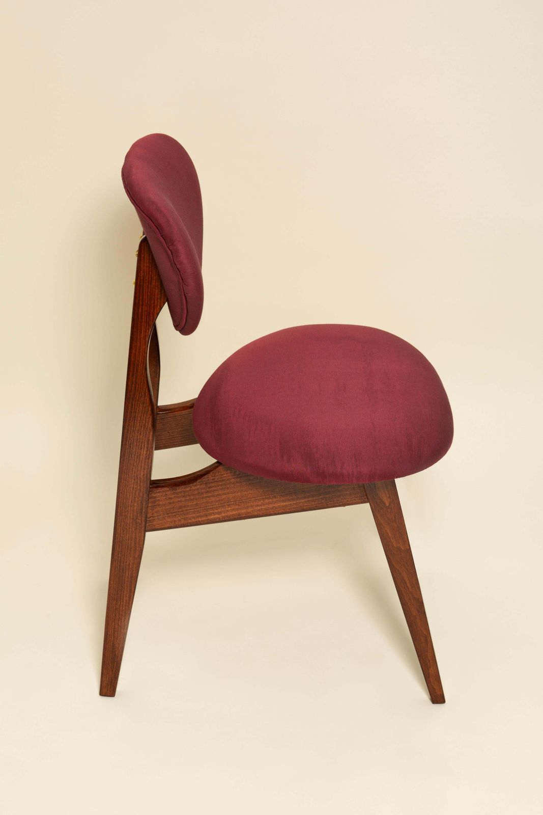 Mid-Century fauteuil, Fr Bordeaux Moiré, Dedar, door J. Kedziorek, jaren 1960 photo vinterior