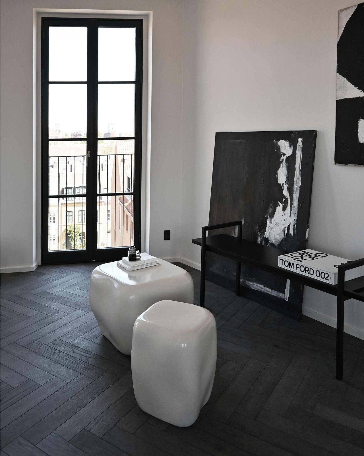 Medium Coffee Table In High Gloss Birch Glazed Ceramic. photo furniture