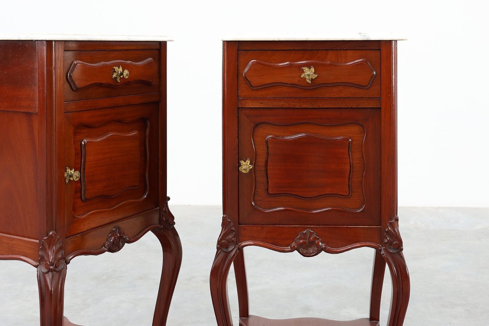 photo for sale Walnut Louis XV Nightstands With Carrara Marble Tops, France, 1900, Set Of 2