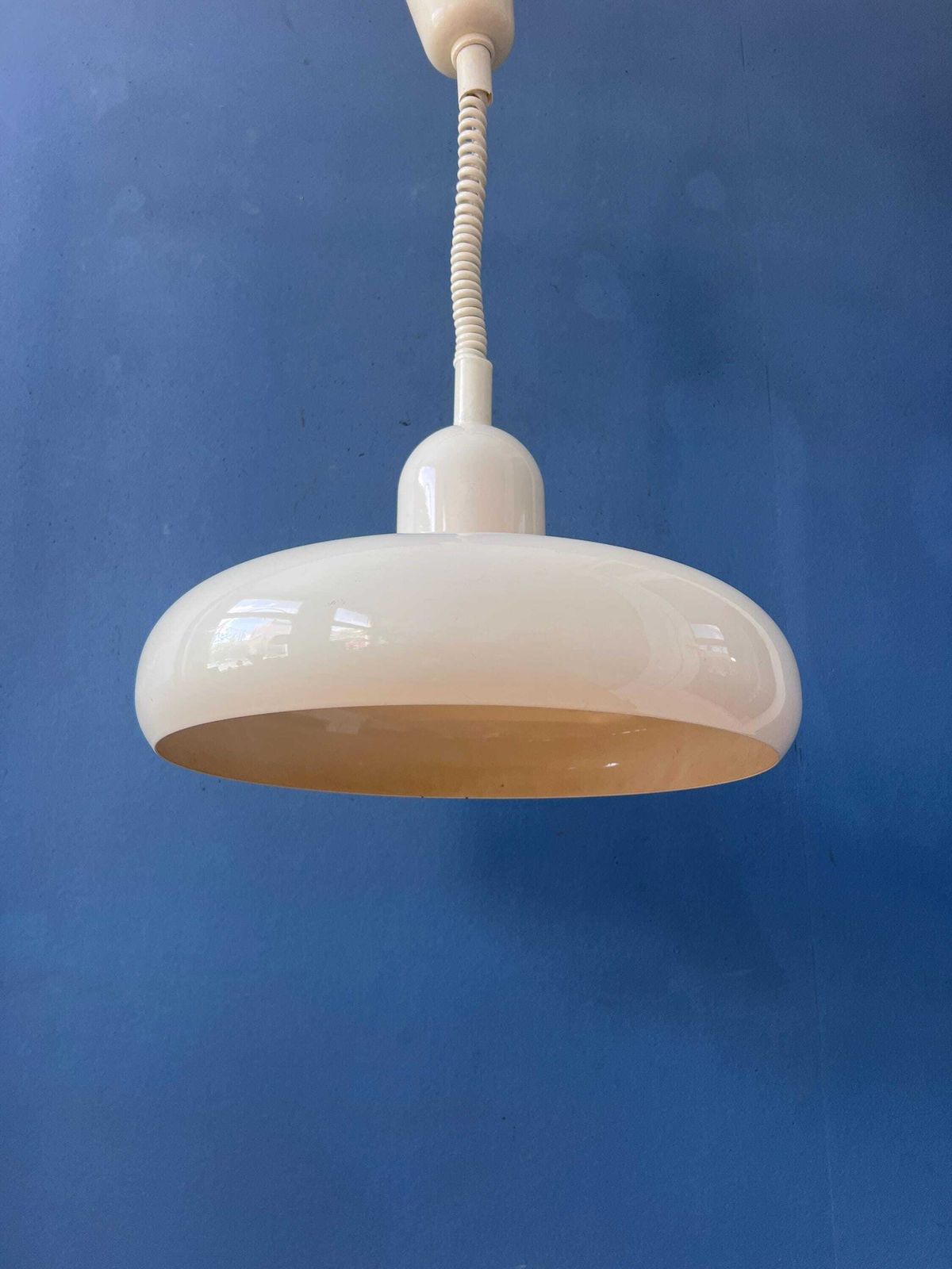 photo furniture Mid-Century Beige UFO Hanglamp van Knud Christensen