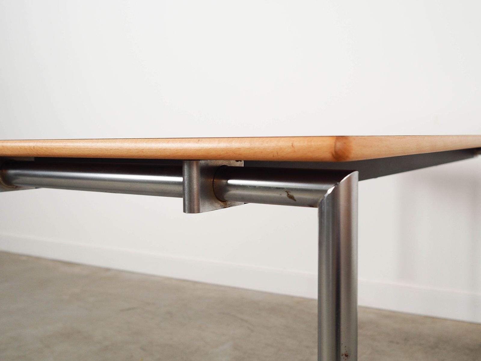 photo for sale Gelamineerde tafel, Deens design, 2000, geproduceerd door Randers Møbelfabrik