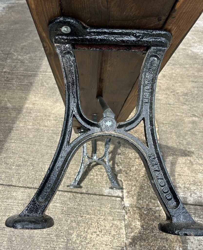 Antique Refurbished John Heywood Of Manchester Cast Iron Base Tram Railway Bench photo vintage