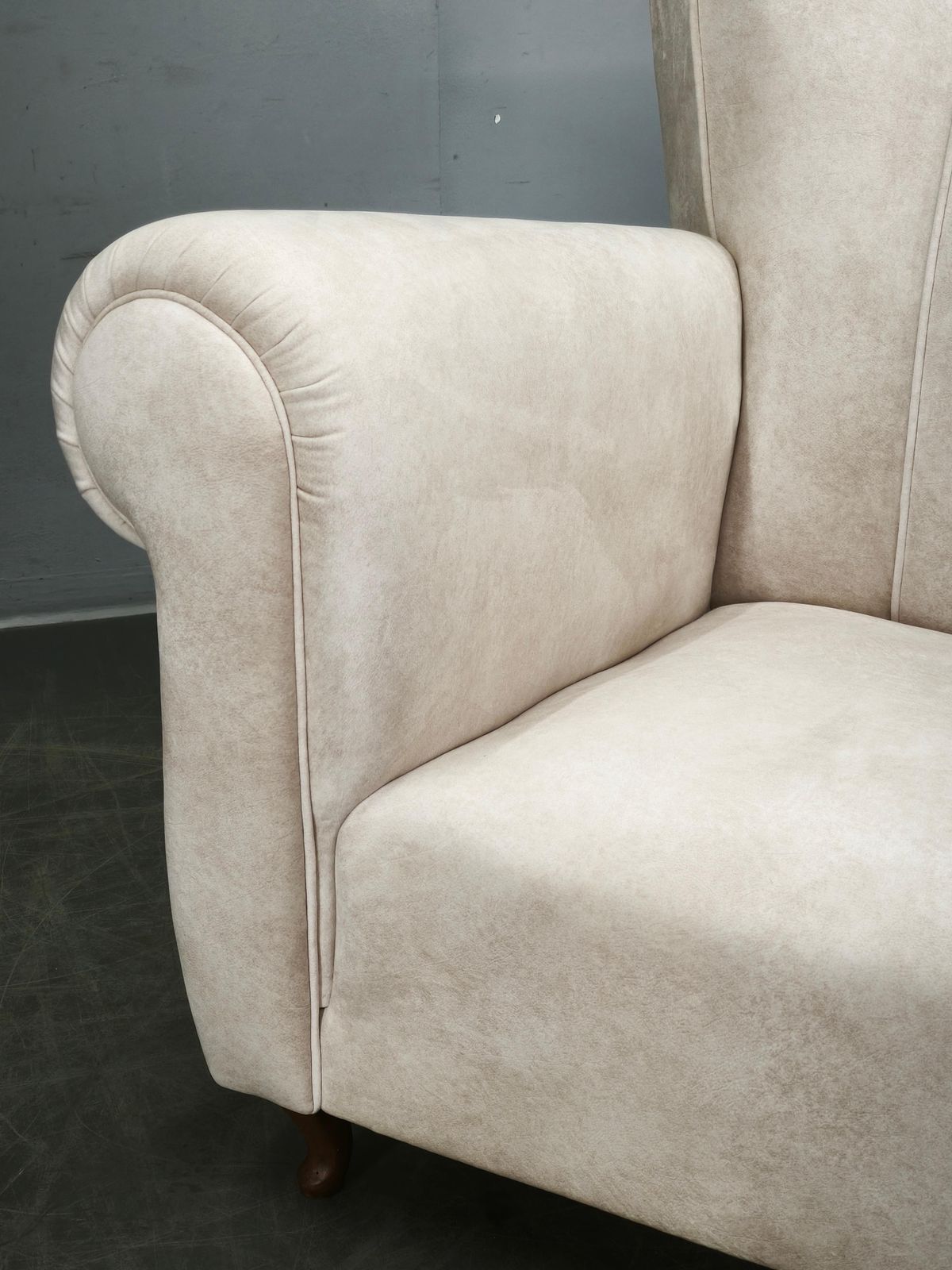photo for sale Italiaanse lounge fauteuil in beukenhout, opnieuw bekleed, ca. jaren 1950.