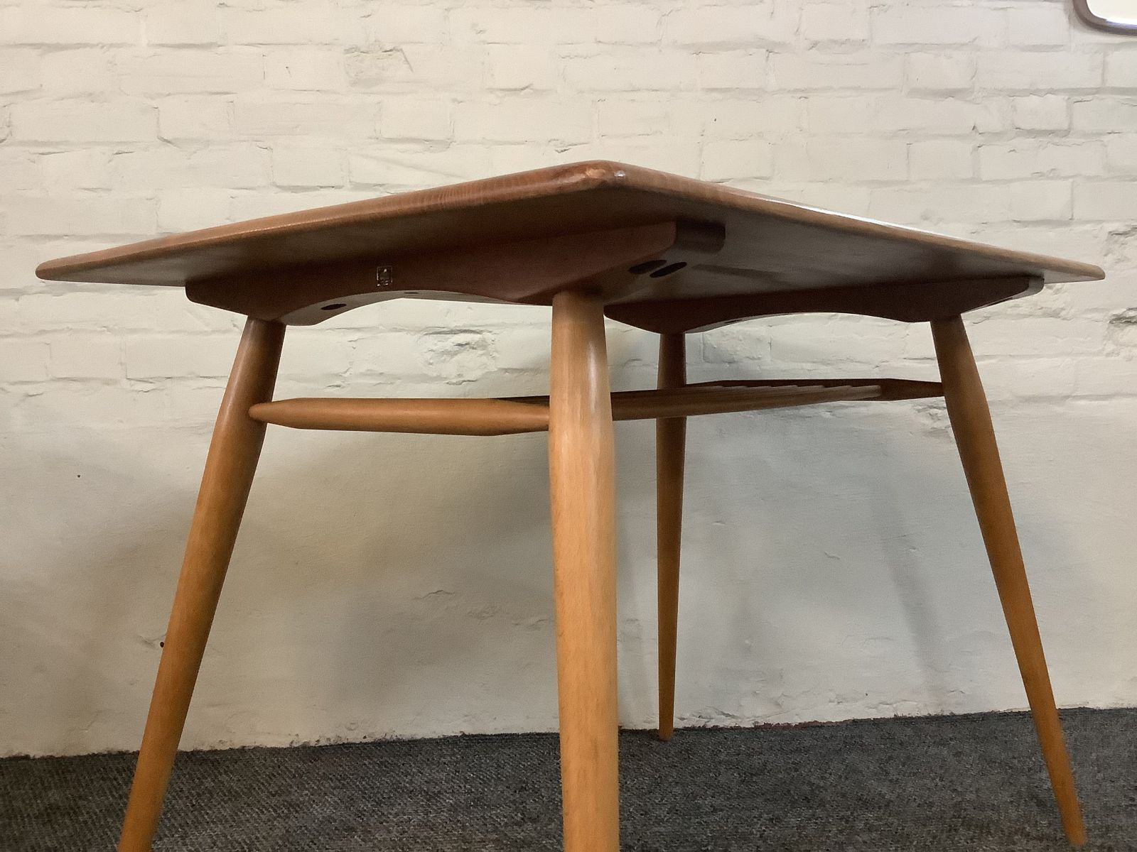 photo furniture Ercol Windsor 393 All Purpose Dining Table.