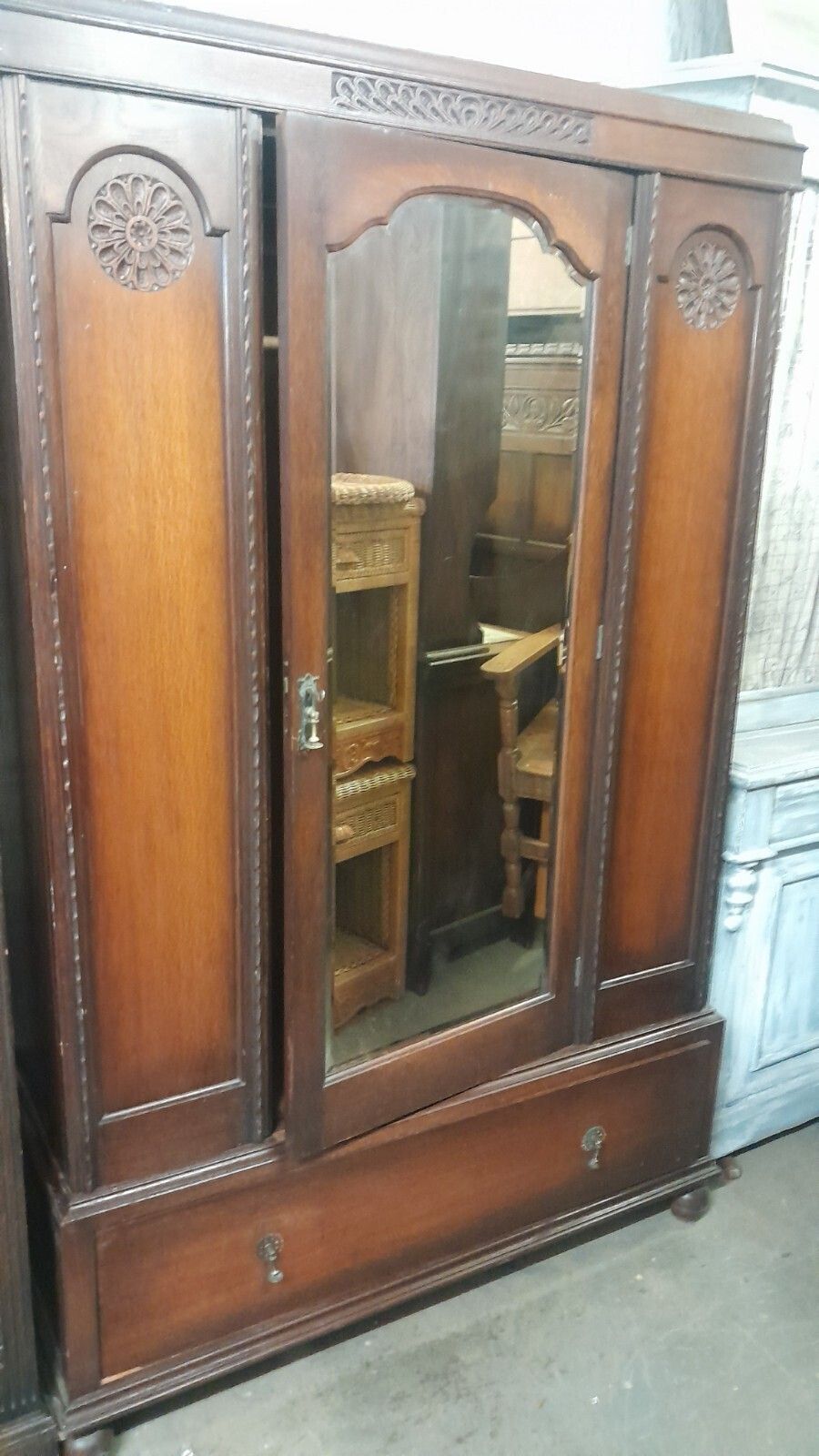 Antique Solid Carved Oak Single Mirror Door Freestanding Wardrobe With Drawer photo 293.0
