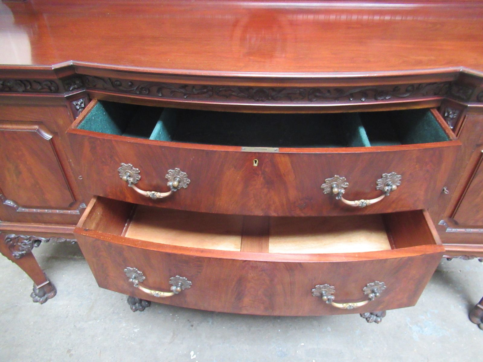 photo furniture Quality   Edwardian Period   Mahogany    Sideboard