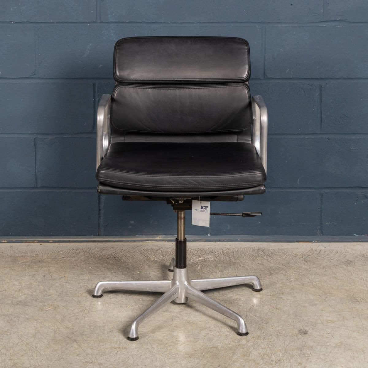 Vintage 20thc Ea217 Chair In Black Leather By Charles And Ray Eames For Icf photo for sale