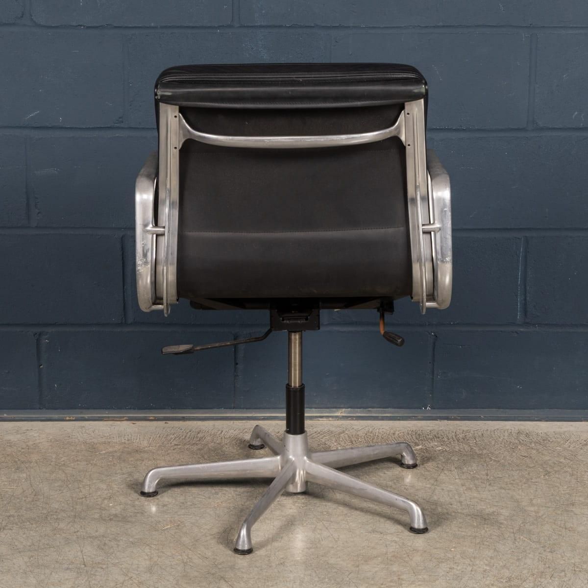 Vintage 20thc Ea217 Chair In Black Leather By Charles & Ray Eames For Icf photo 1595.0