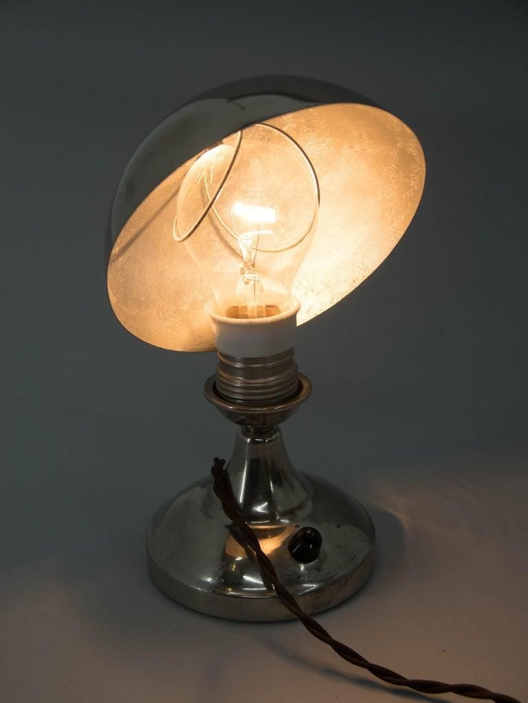 Art Deco Vernikkeld Klein Tafellampje met Verstelbare Koepelkap, jaren 1930 photo for sale