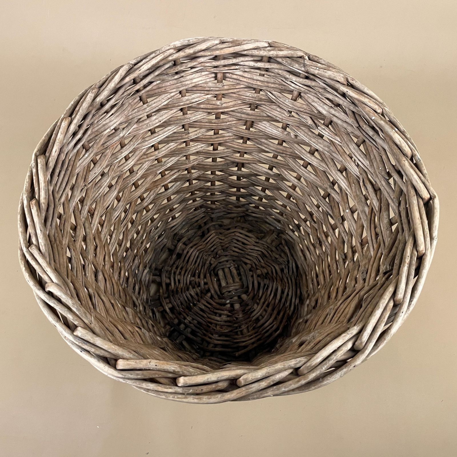 Vintage Wicker Paper Bin Basket Round Willow Waste Rustic Farmhouse Decor Plant Pot Basket photo buy