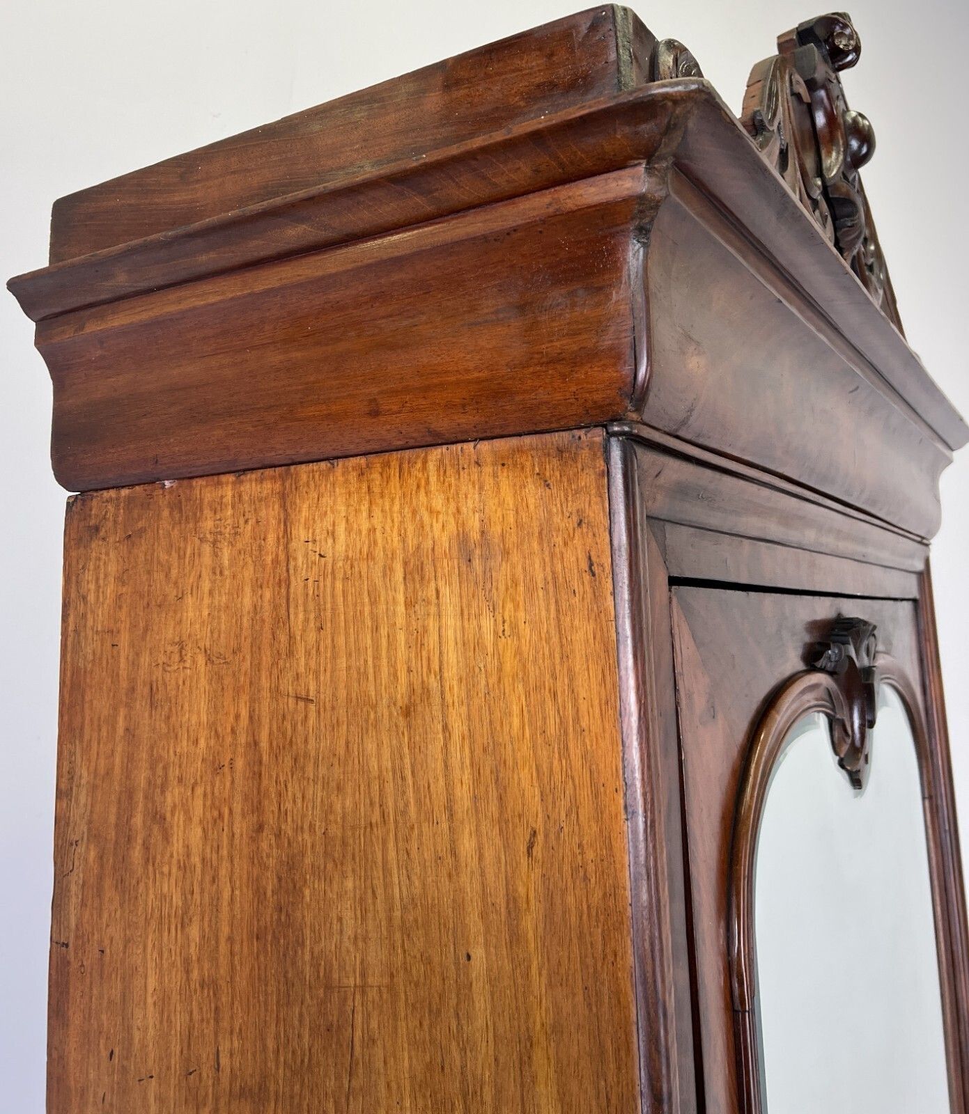 photo vinterior Wardrobe Antique French Style Mahogany Hidden Drawer Mirrored Armoire Lot 6148