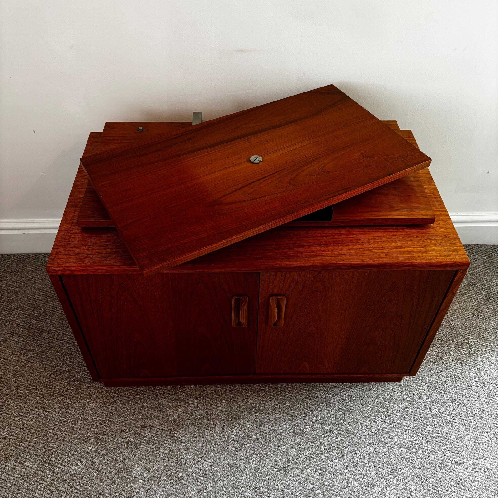 Mid Century G Plan Fresco Tv Stand Swivel Top Vinyl Storage Unit Teak photo 165.0