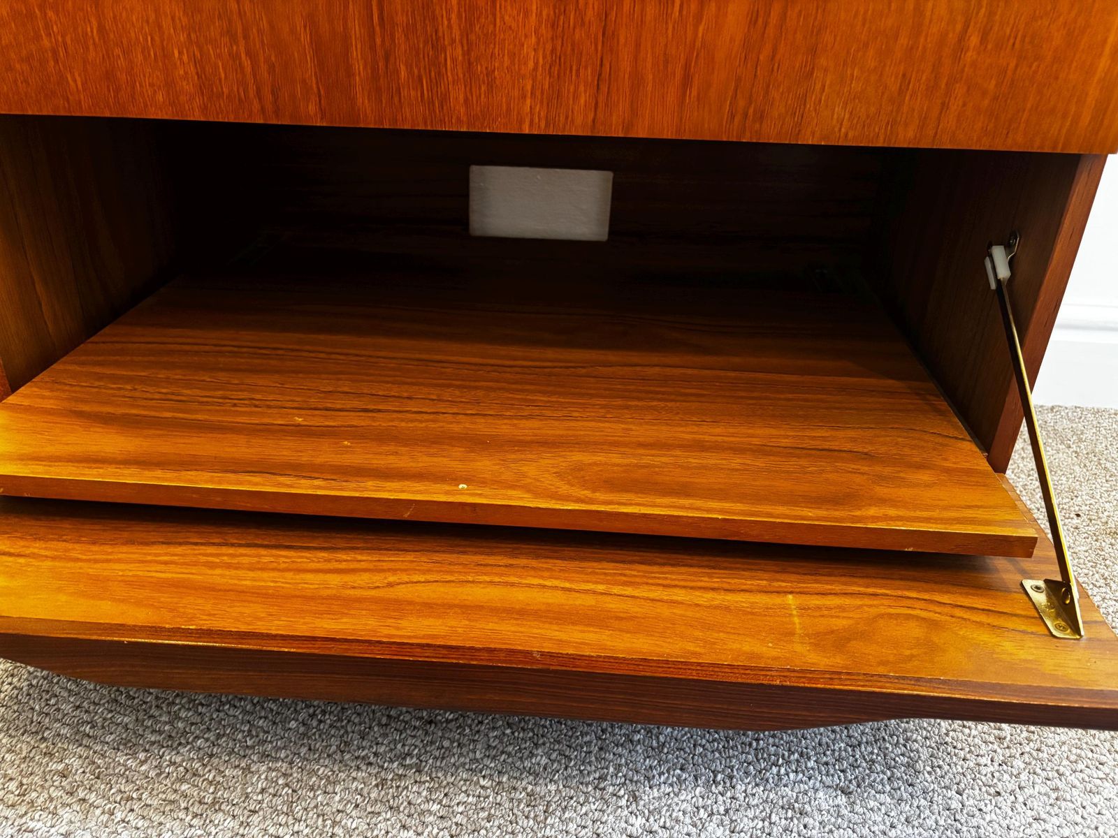 Mid Century Teak Tv Stand Storage Unit Drawers Pull Out Shelf photo 145.0