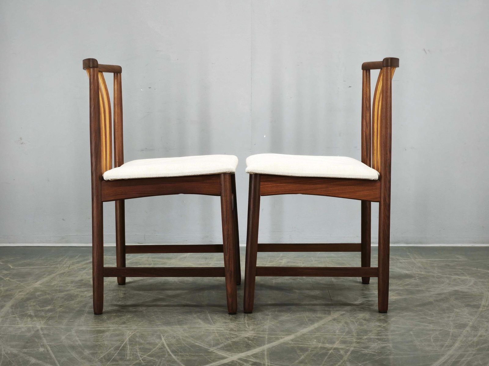 Set van vier Deense teakhouten eetkamerstoelen, Scandinavië, jaren 1960 photo buy