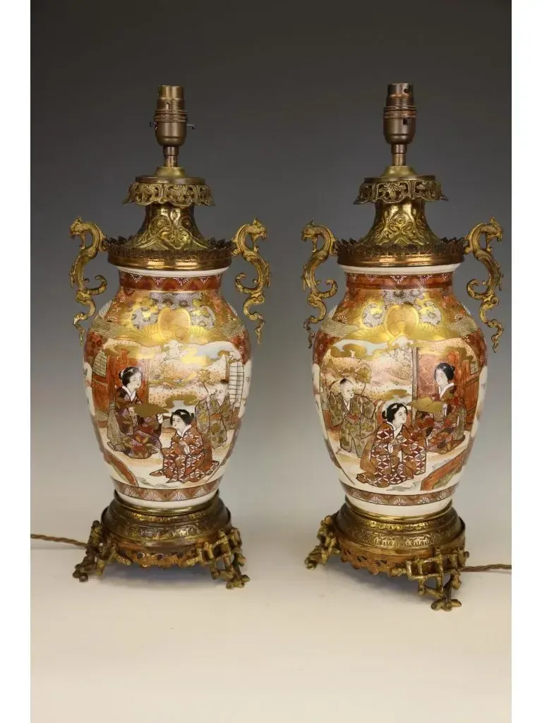 Pair Of Large 19th Century Japanese Satsuma Table Lamps – Grand Gilt Bronze Ormolu Mounts photo Lighting