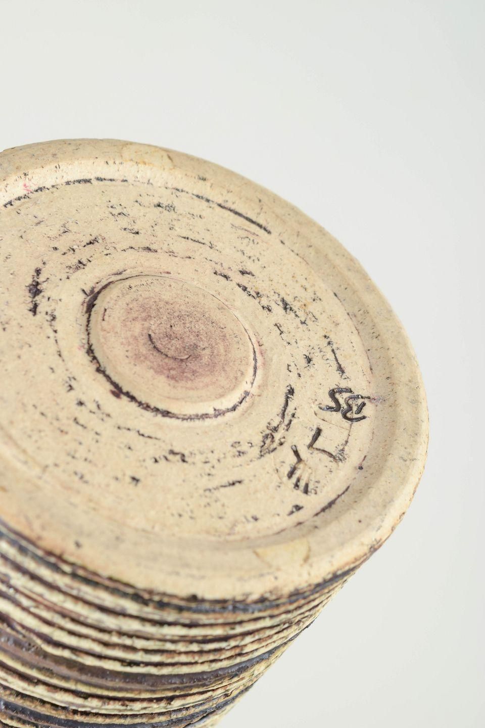 Britt Louise Sundell, Gustavsberg. Stoneware vaas met reliëfdecoratie, jaren 1980 photo Woonaccessoires