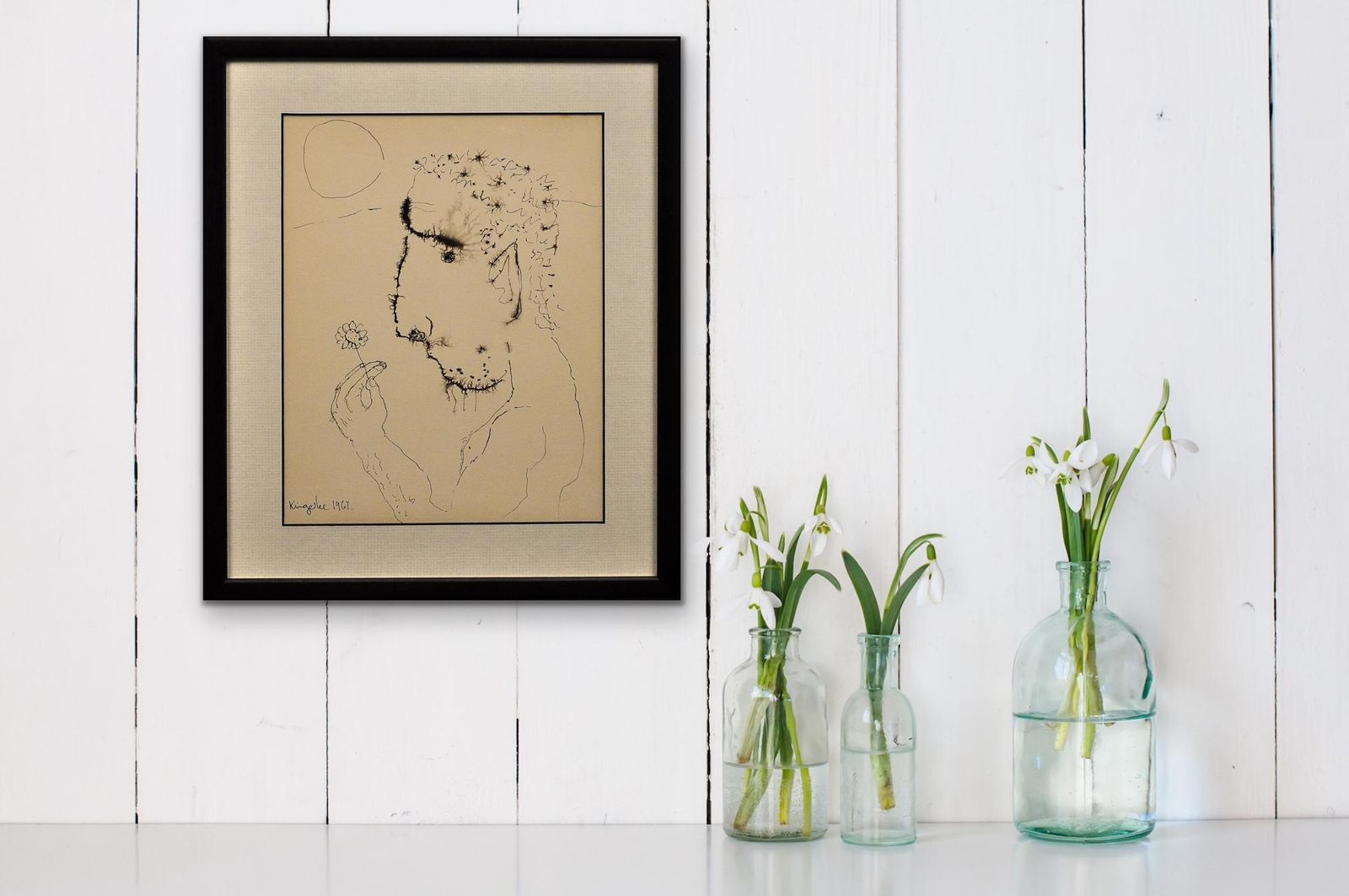 John Kingerlee, geb. 1936. Iers. John, A Self Portrait. Ingelijste moderne Britse mid-century tekening in inkt op papier, Flower Power, gedateerd 1967. photo vinterior