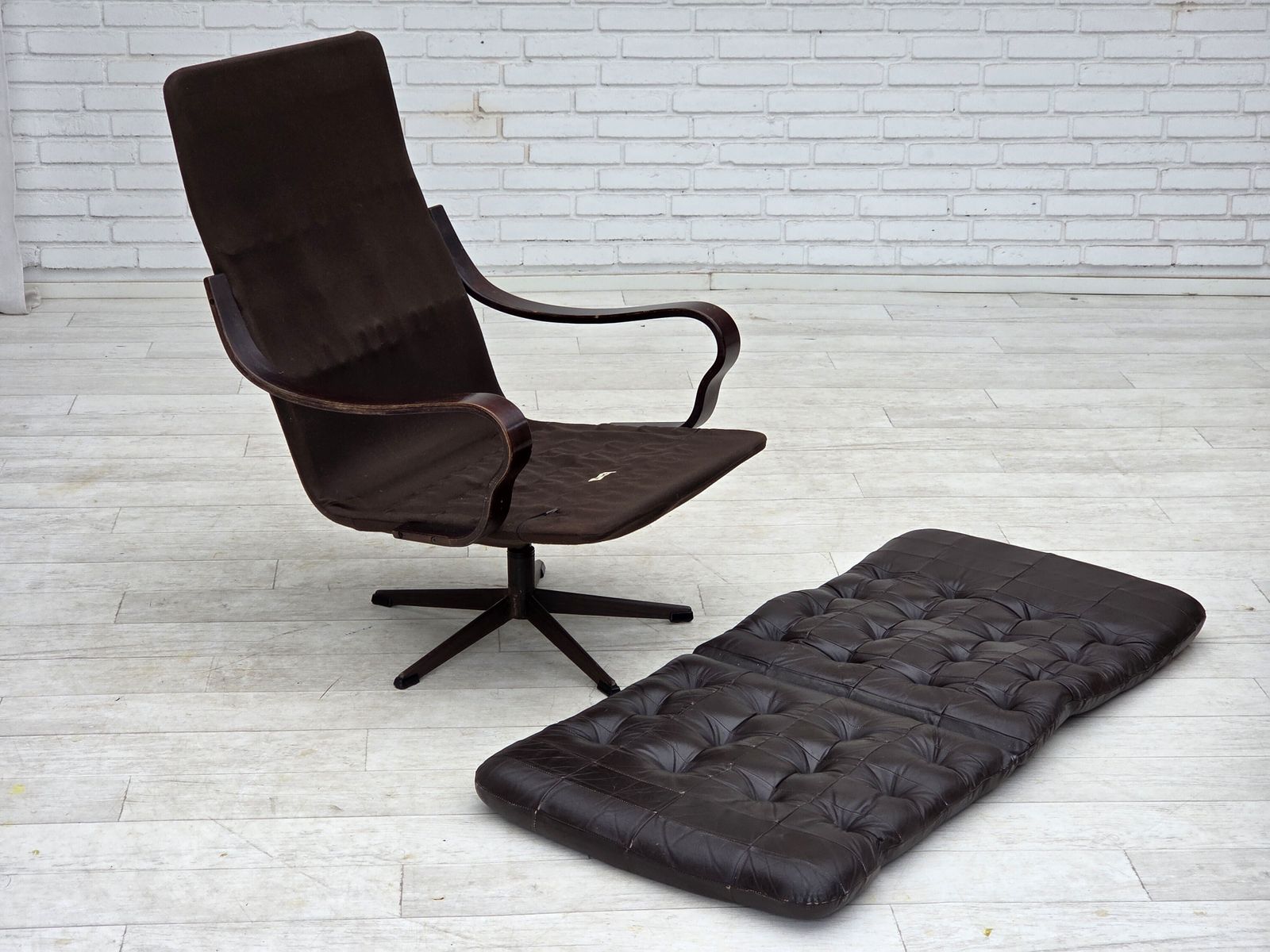 1970s, Scandinavian Swivel Armchair, Original Patchwork Furniture Leather. photo vinterior